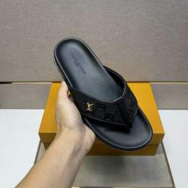 Picture of Louis Vuitton Slippers _SKULVsz38-44mnf03311402